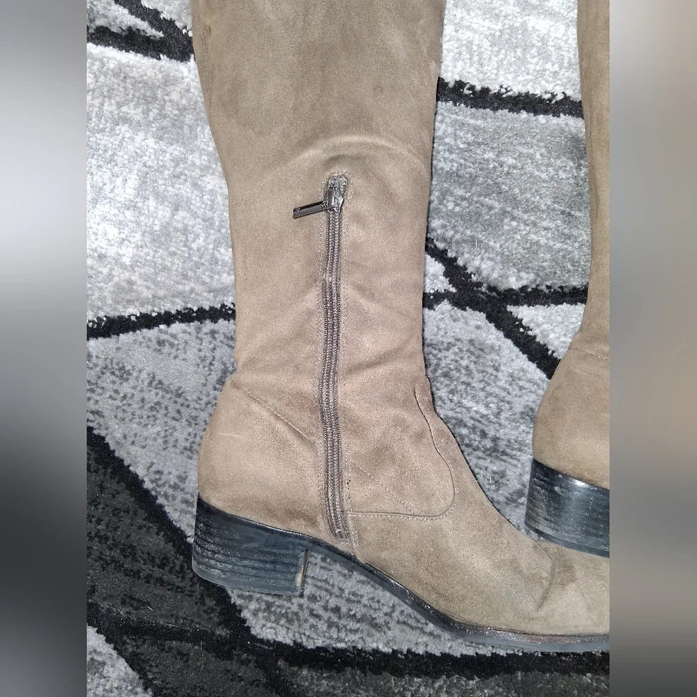 GUC Mark Fisher Taupe Suede Size 9.5 Over The Knee Tie Back Boots!!